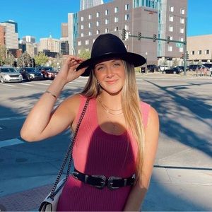 Meet your Posher, Taylor